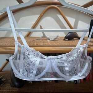 NWT white lace bra
